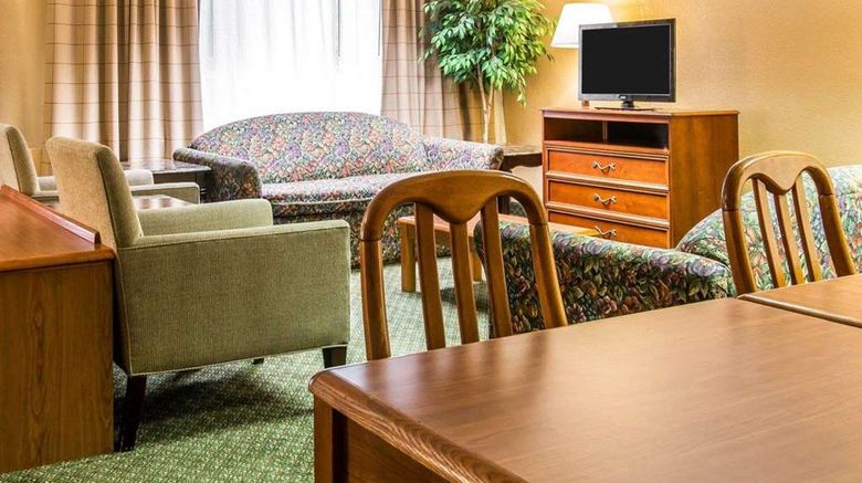 <b>Quality Inn Southfield Suite</b>. Images powered by <a href="https://iceportal.shijigroup.com/" title="IcePortal" target="_blank">IcePortal</a>.