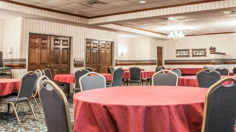 <b>Quality Inn Southfield Meeting</b>. Images powered by <a href="https://iceportal.shijigroup.com/" title="IcePortal" target="_blank">IcePortal</a>.