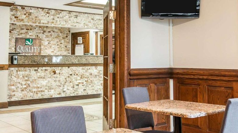 <b>Quality Inn Southfield Restaurant</b>. Images powered by <a href="https://iceportal.shijigroup.com/" title="IcePortal" target="_blank">IcePortal</a>.