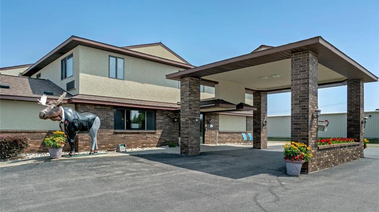 <b>Comfort Inn Manistique Exterior</b>. Images powered by <a href="https://iceportal.shijigroup.com/" title="IcePortal" target="_blank">IcePortal</a>.