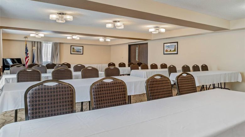 <b>Comfort Inn Manistique Meeting</b>. Images powered by <a href="https://iceportal.shijigroup.com/" title="IcePortal" target="_blank">IcePortal</a>.