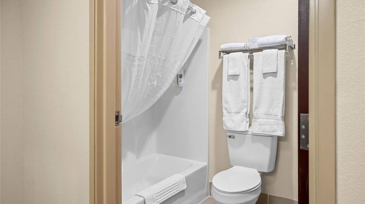 Comfort Suites Room