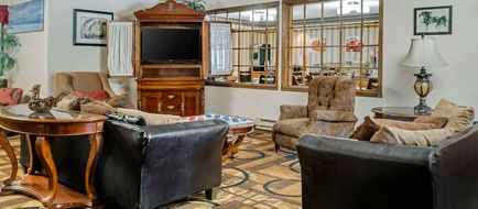 Quality Inn St Ignace Lobby