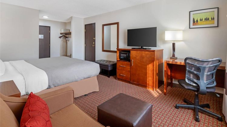 Quality Inn St Ignace Room