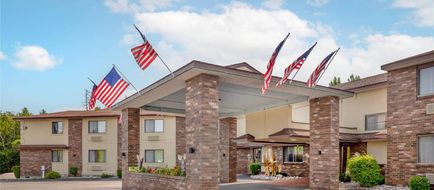 Quality Inn St Ignace Exterior