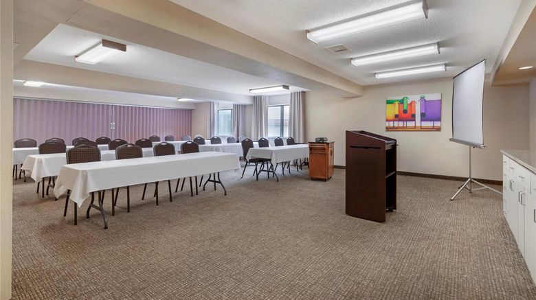 <b>Quality Inn St Ignace Meeting</b>. Images powered by <a href="https://iceportal.shijigroup.com/" title="IcePortal" target="_blank">IcePortal</a>.