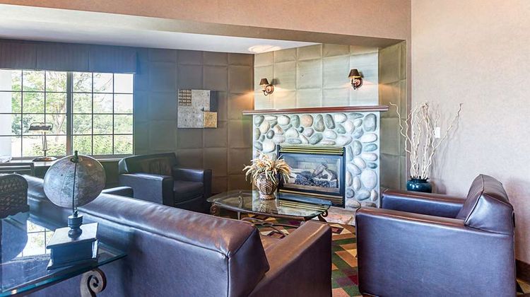 Sleep Inn & Suites Acme Lobby