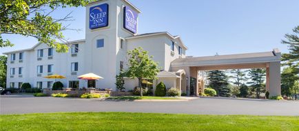 Sleep Inn & Suites Acme Exterior