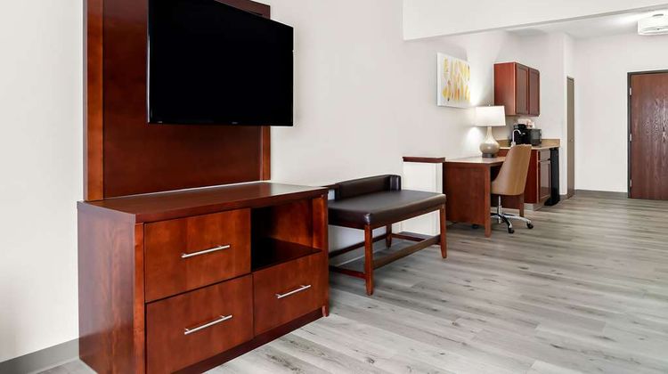 Comfort Suites Room