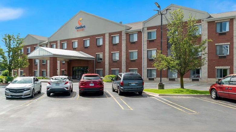 <b>Comfort Suites Exterior</b>. Images powered by <a href="https://iceportal.shijigroup.com/" title="IcePortal" target="_blank">IcePortal</a>.