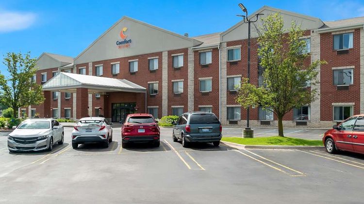 Comfort Suites Southfield-Detroit Exterior