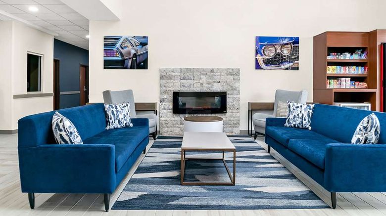 <b>Comfort Suites Lobby</b>. Images powered by <a href="https://iceportal.shijigroup.com/" title="IcePortal" target="_blank">IcePortal</a>.