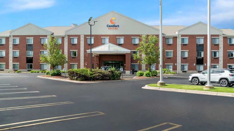 Comfort Suites Southfield-Detroit Exterior