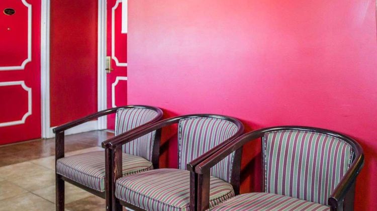 Rodeway Inn Lobby