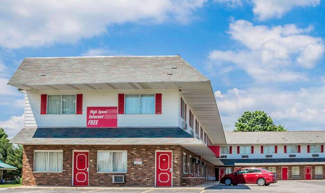 Rodeway Inn Exterior