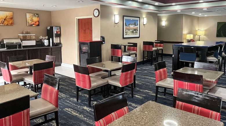 <b>Comfort Inn and Suites Jackson North Restaurant</b>. Images powered by <a href="https://iceportal.shijigroup.com/" title="IcePortal" target="_blank">IcePortal</a>.