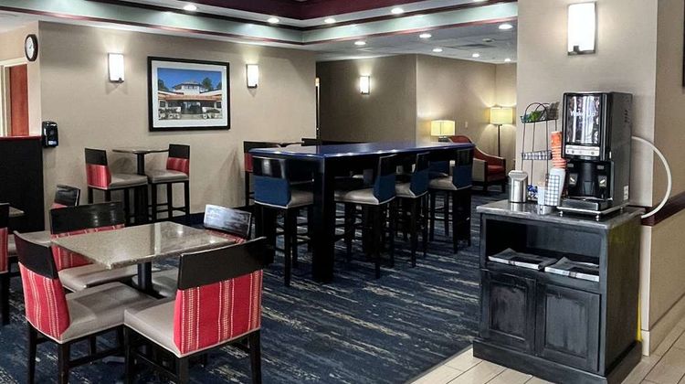 Comfort Inn and Suites Jackson North Restaurant