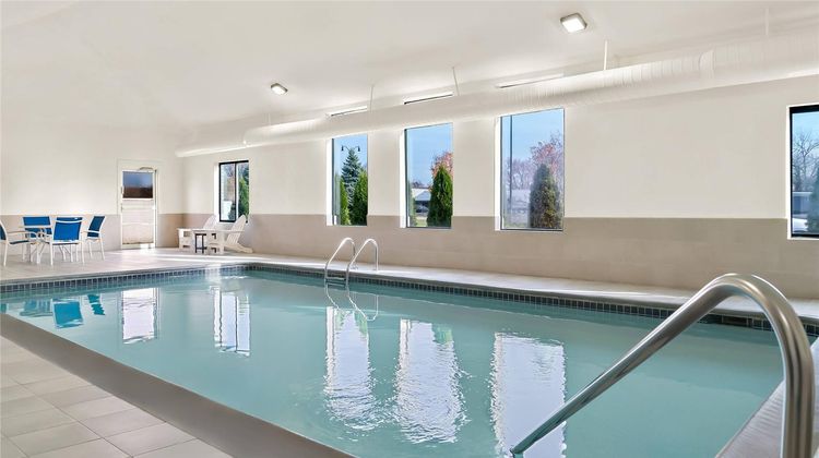 Comfort Inn and Suites Taylor Pool