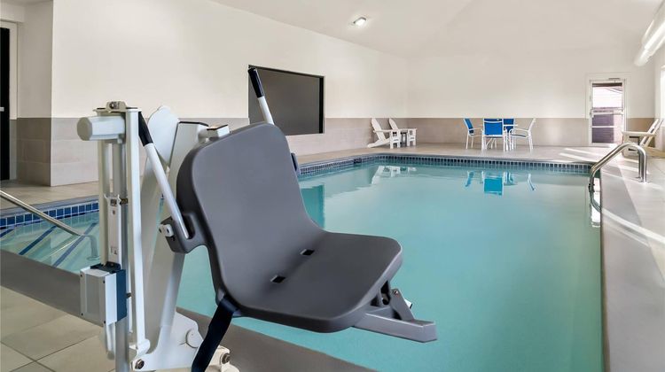 Comfort Inn and Suites Taylor Pool