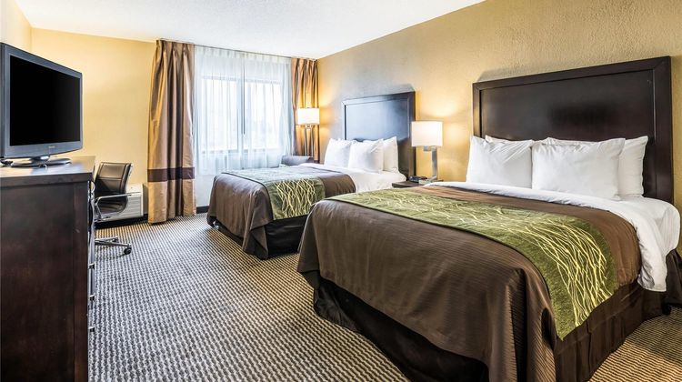 Comfort Inn Detroit Room