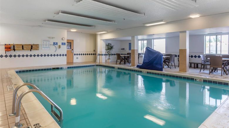 <b>Comfort Inn Charlotte Pool</b>. Images powered by <a href="https://iceportal.shijigroup.com/" title="IcePortal" target="_blank">IcePortal</a>.