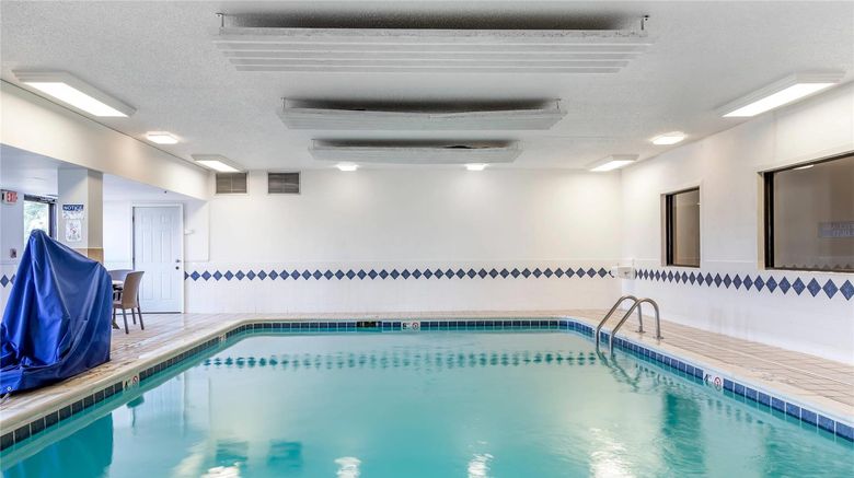 <b>Comfort Inn Charlotte Pool</b>. Images powered by <a href="https://iceportal.shijigroup.com/" title="IcePortal" target="_blank">IcePortal</a>.