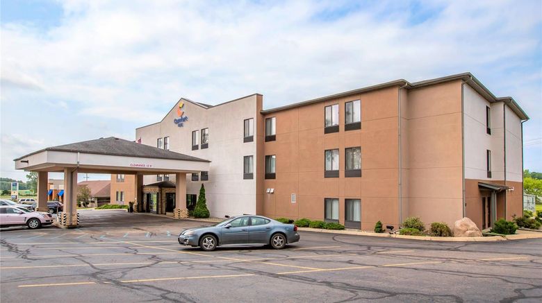 <b>Comfort Inn Charlotte Exterior</b>. Images powered by <a href="https://iceportal.shijigroup.com/" title="IcePortal" target="_blank">IcePortal</a>.