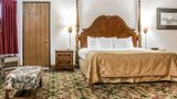 Clarion Hotel Mackinaw City Beachfront Room