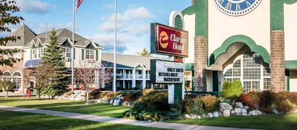 Clarion Hotel Mackinaw City Beachfront Exterior