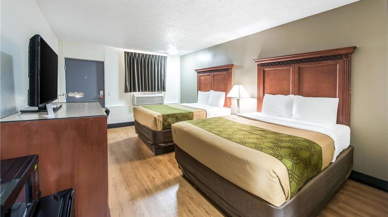 <b>Rodeway Inn St Joseph Room</b>. Images powered by <a href="https://iceportal.shijigroup.com/" title="IcePortal" target="_blank">IcePortal</a>.