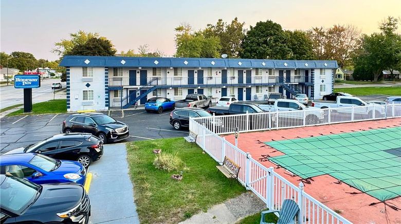 <b>Rodeway Inn St Joseph Exterior</b>. Images powered by <a href="https://iceportal.shijigroup.com/" title="IcePortal" target="_blank">IcePortal</a>.