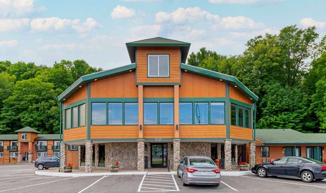 Econo Lodge Lakeside Exterior