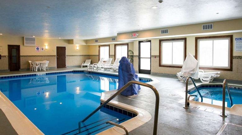 <b>Comfort Suites of Benton Harbor Pool</b>. Images powered by <a href="https://iceportal.shijigroup.com/" title="IcePortal" target="_blank">IcePortal</a>.