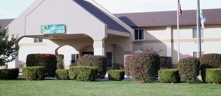 Country Inn & Suites Battle Creek Exterior