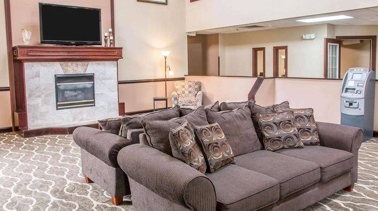 Country Inn & Suites Battle Creek Lobby
