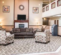 Country Inn & Suites Battle Creek Lobby