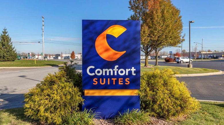 <b>Comfort Suites Grand Rapids South Exterior</b>. Images powered by <a href="https://iceportal.shijigroup.com/" title="IcePortal" target="_blank">IcePortal</a>.