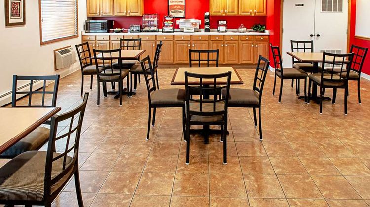 Econo Lodge on the Bay Restaurant