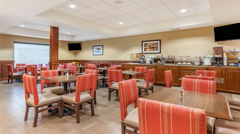 <b>Comfort Suites Grand Rapids North Restaurant</b>. Images powered by <a href="https://iceportal.shijigroup.com/" title="IcePortal" target="_blank">IcePortal</a>.