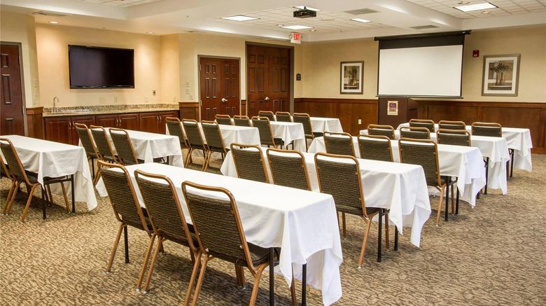 <b>Comfort Suites Grand Rapids North Meeting</b>. Images powered by <a href="https://iceportal.shijigroup.com/" title="IcePortal" target="_blank">IcePortal</a>.