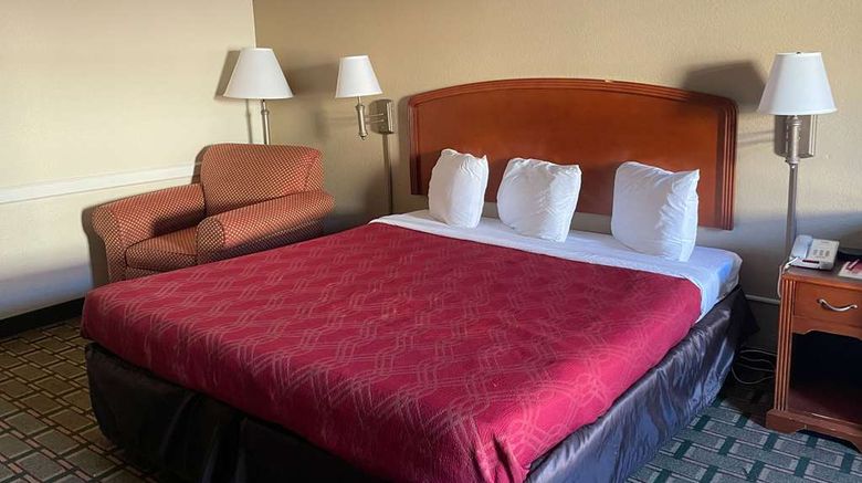 <b>Econo Lodge Kalamazoo Room</b>. Images powered by <a href="https://iceportal.shijigroup.com/" title="IcePortal" target="_blank">IcePortal</a>.