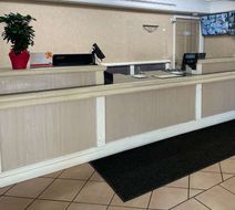 Econo Lodge Kalamazoo Lobby