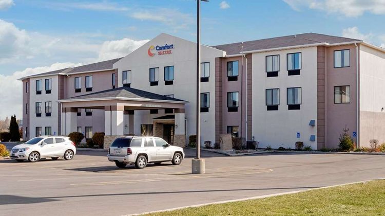 Comfort Suites Exterior