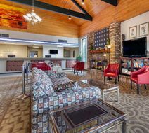 Quality Inn & Suites Lobby