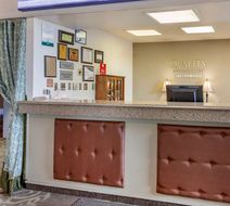 Quality Inn & Suites Lobby