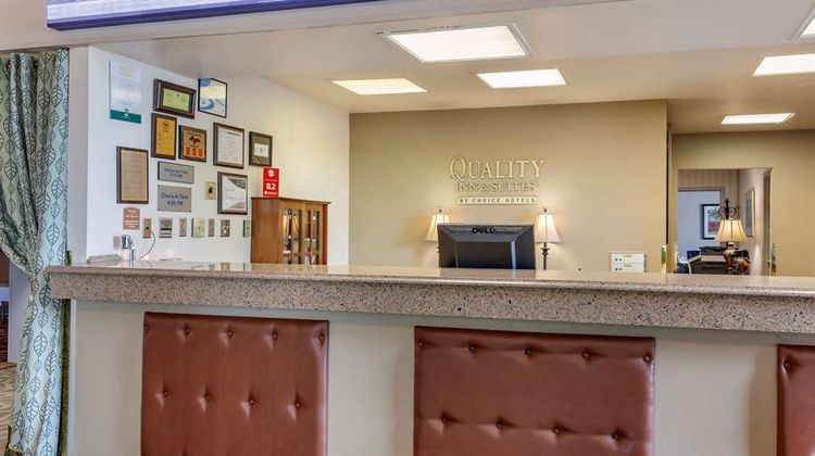 Quality Inn & Suites Lobby