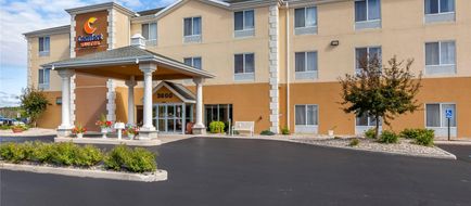 Comfort Suites Escanaba West Exterior