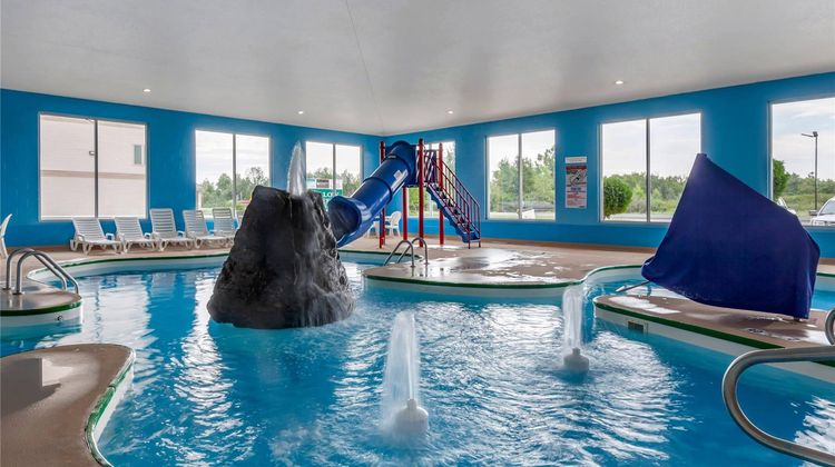 Comfort Suites Escanaba West Pool