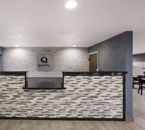 Quality Inn and Suites Lobby