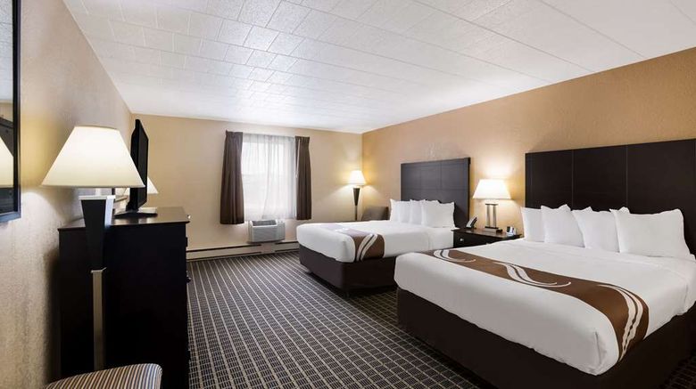 <b>Quality Inn and Suites Room</b>. Images powered by <a href="https://iceportal.shijigroup.com/" title="IcePortal" target="_blank">IcePortal</a>.
